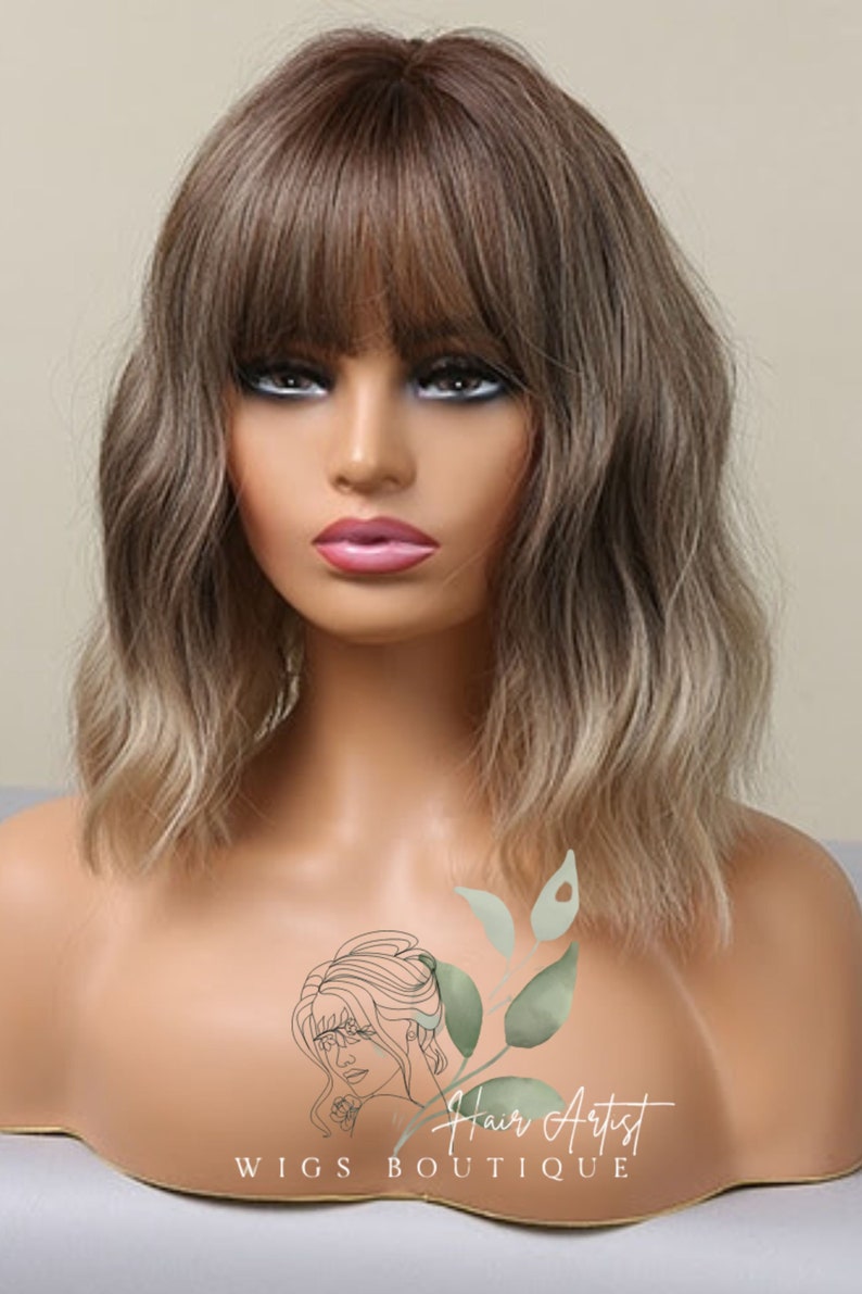 Short Air Length Blonde Wavy Wig With 32CM Bangs main image 1