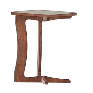 Puede incluir: Una mesa auxiliar de madera con una base curva y una tapa rectangular. La mesa está hecha de madera marrón oscura y tiene un acabado natural.