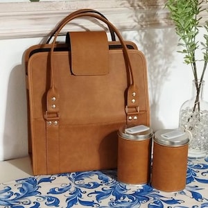Set da mate argentino, borsa da matero in ecopelle, lattine di yerbera e azucarera