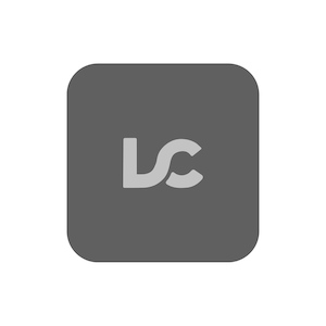 以下が含まれることがあります： 白いスタイリッシュなフォントで「LC」の文字が書かれた灰色の正方形のボタン