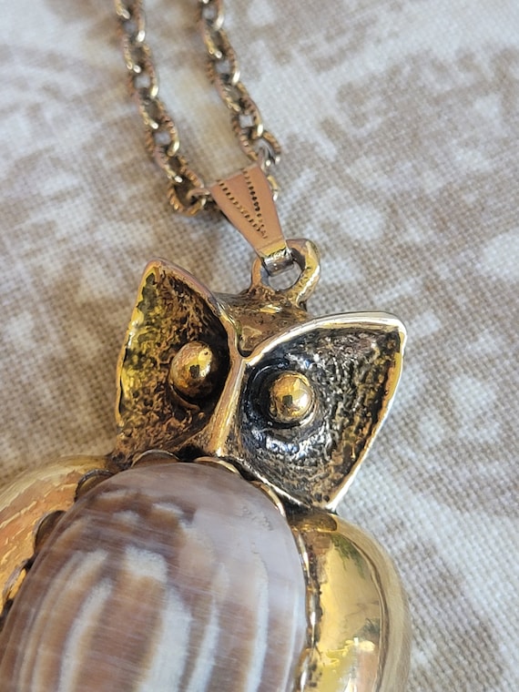 Vintage Owl Pendant Necklace on gold rope chain 1… - image 4