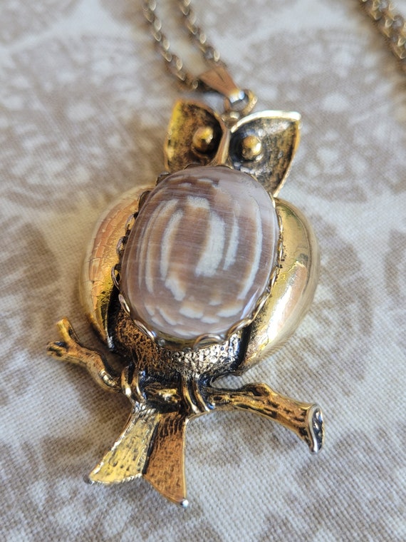 Vintage Owl Pendant Necklace on gold rope chain 1… - image 2