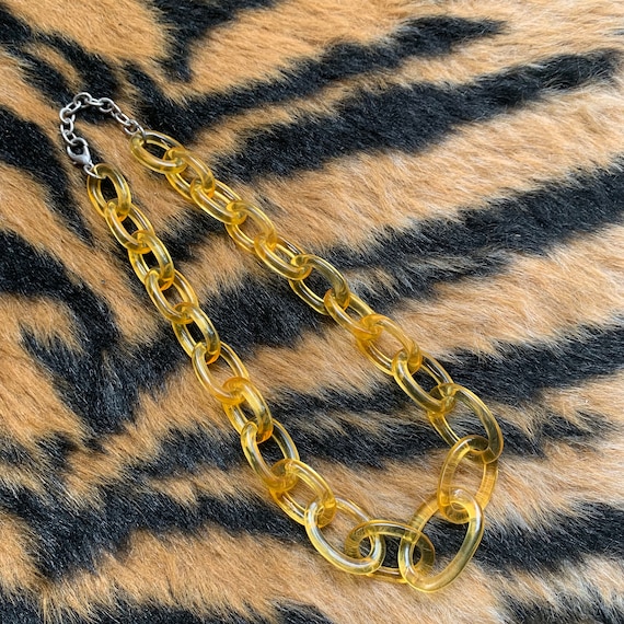 Retro Vintage Chunky Gold Yellow Lucite Chain Lin… - image 1