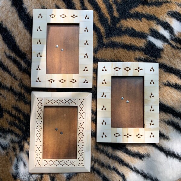 Set of 3 Vintage Matching 4 x 6 Decorative Boho Cream Colored Cut Marble Tile Picture Frames