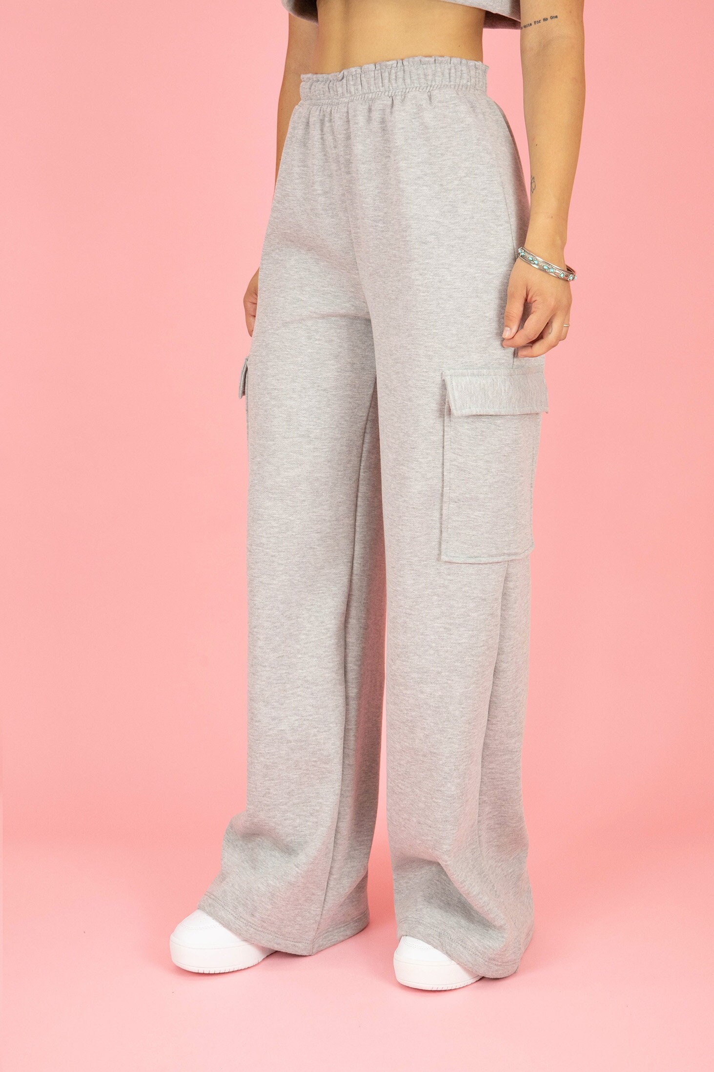 Cozy Fleece Wide Leg Cargo Sweatpant