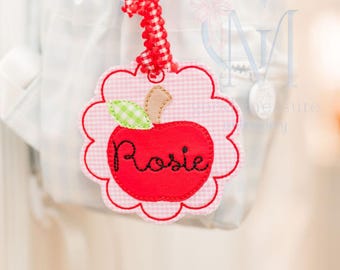 In the Hoop Bean Scallop Apple Bag Tag Embroidery Design