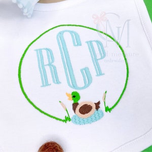 Motif de broderie Machine colvert et quenouilles monogramme cadre