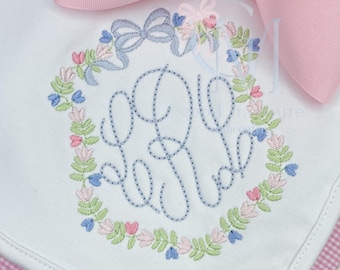 Motif de broderie machine à écusson floral avec cadre