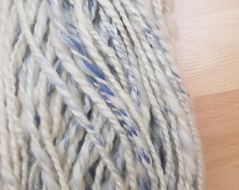 Handspun effect yarn made from German merino wool and silk