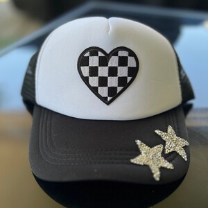 CHECKERED HEART Patch Trucker Hat, Trucker Patch Hat, Women's Trucker Hat, Glitter Hat Patches, Vintage Hat