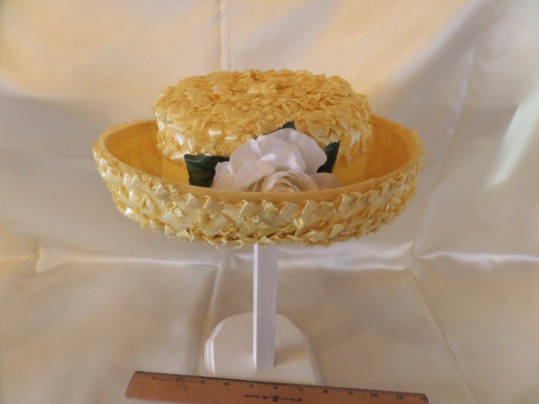 Faux Flower Straw Boater Hat With Ivory Flower (S-M)