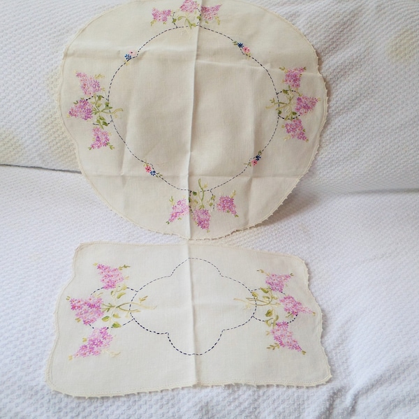 Two Vintage Matching Off-White Linen doilies, Embroidered with Lavender Flowers