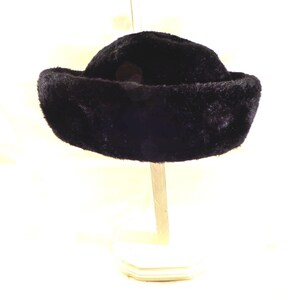 Vintage 1960s Miss Dior Created by Christian Dior Black Fur Italian Pillbox Hat Miss Dior Christian Dior Pillbox Hat | FIFTH-MAIN main image 3