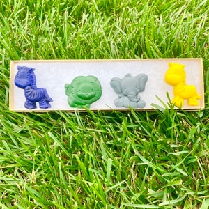 Safari Animal Crayons - party favors - baby shower -stocking stuffers