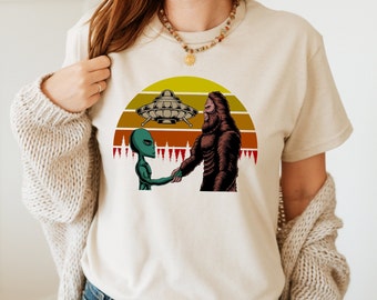 Bigfoot and Alien Meeting T-shirt: UFO Sasquatch Tee