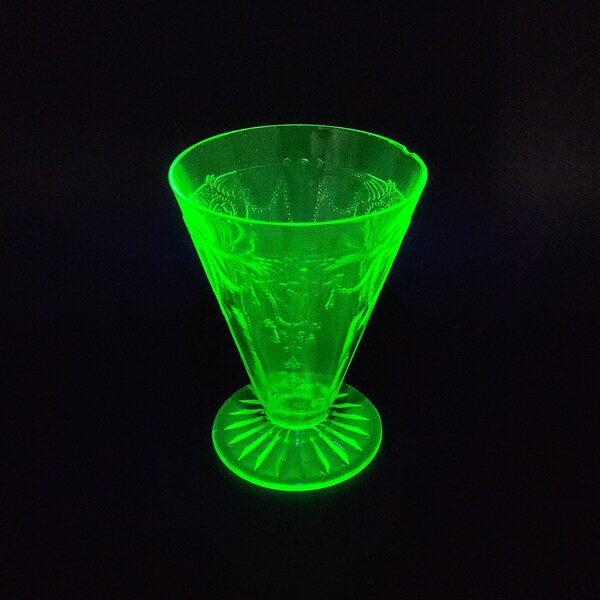 Uranium Glass Cameo / Ballerina Tumbler