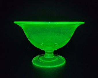 Large Vaseline Glass Decorative Bowl