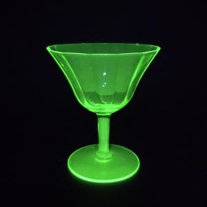 Uranium Wine/Cocktail Glass