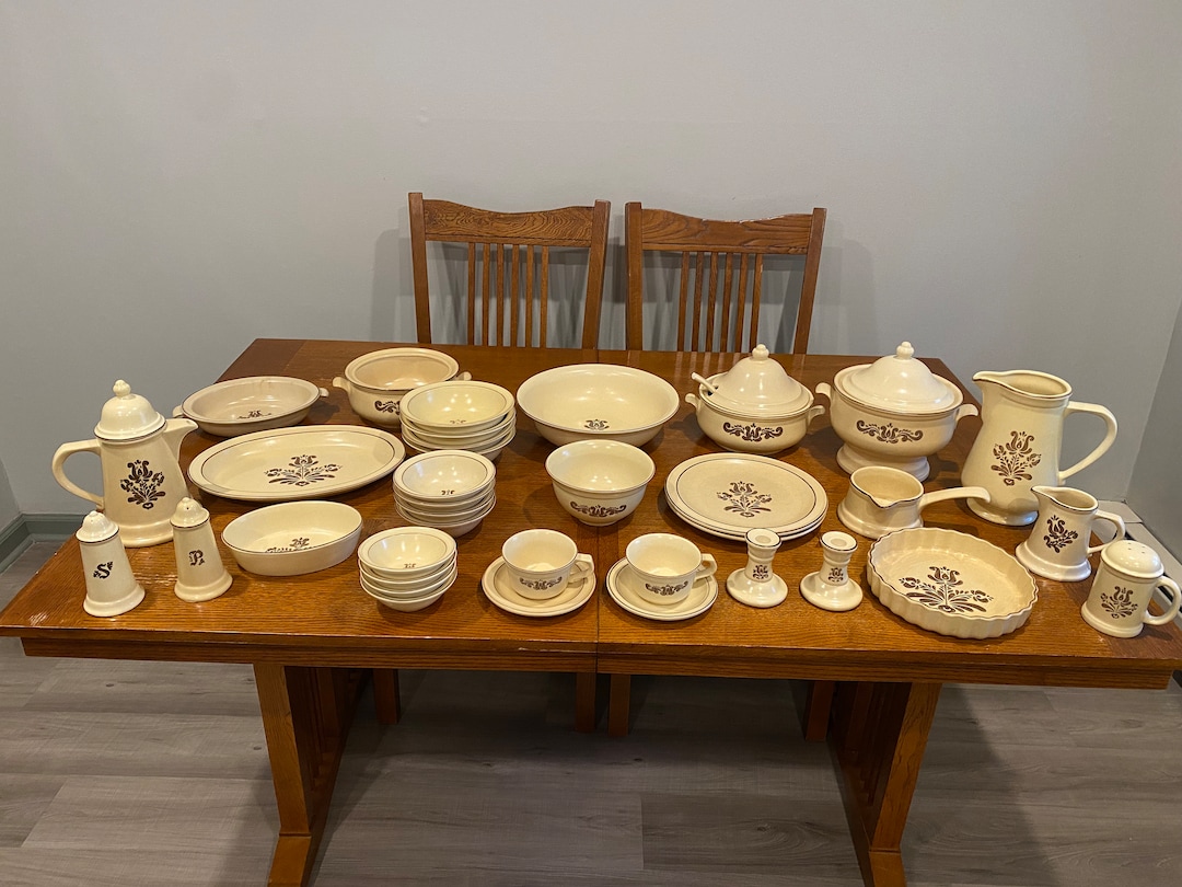 1980s Vintage Pfaltzgraff USA Village Pattern 36 Piece Set Etsy