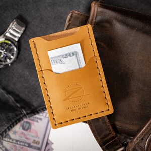 Cartera de cuero delgada, NOCHE DE FECHA, Cartera plegable, Cartera hecha a mano para hombres, Regalo de cumpleaños para hombres, Cartera para hombres con monograma imagen 6