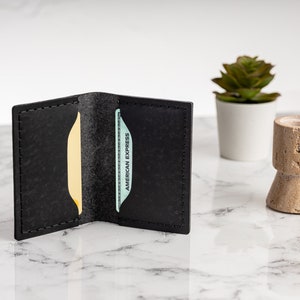 Portefeuille, portefeuille pour homme, portefeuille gravé, portefeuille de garçons d'honneur, portefeuille en cuir, portefeuille personnalisé, cadeau de petit ami pour les hommes, cadeau de fête des pères pour lui