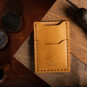 Cartera de cuero delgada, NOCHE DE FECHA, Cartera plegable, Cartera hecha a mano para hombres, Regalo de cumpleaños para hombres, Cartera para hombres con monograma imagen 7