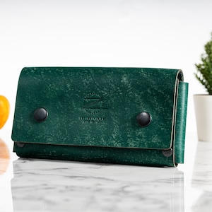 Cartera de cuero para mujer, cartera de embrague de cuero para mujer, cartera de bolsillo de pulsera, regalos de monograma para ella, embrague verde irlandés