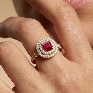Pierścionek z diamentem Ruby Double Halo: biżuteria na rocznicę ślubu ze złota 14k