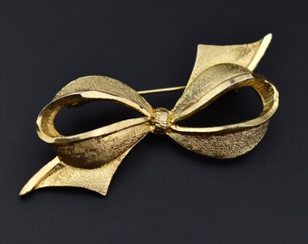 Gold bow brooch, elegant basic lapel pin, simple jacket brooch, stylish accessory for women, quirky gift fast ship from USA