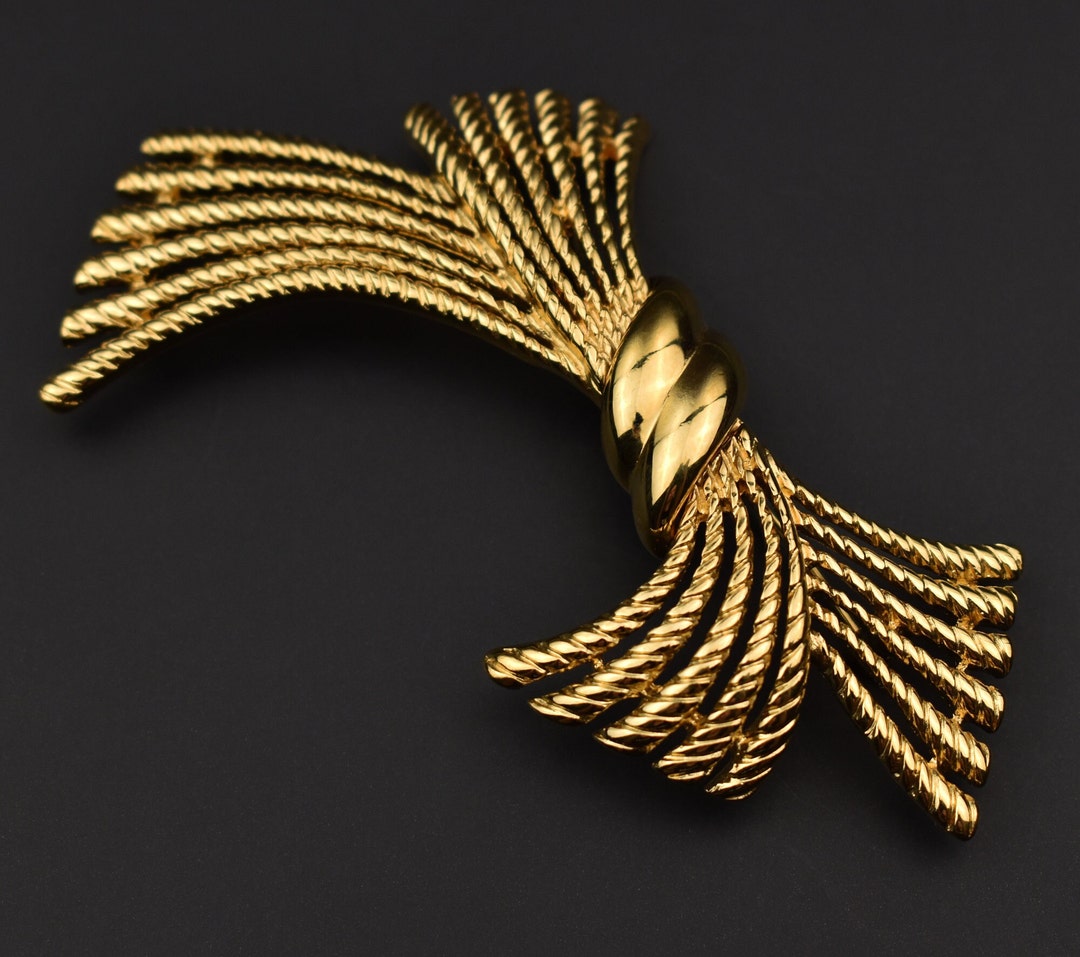 Large Bow Brooch Gold, Elegant Basic Lapel Pin, Statement Accent ...