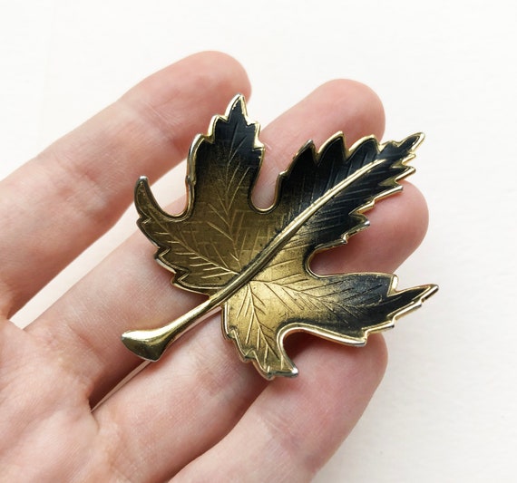 Maple leaf brooch, large gold and black floral la… - image 2