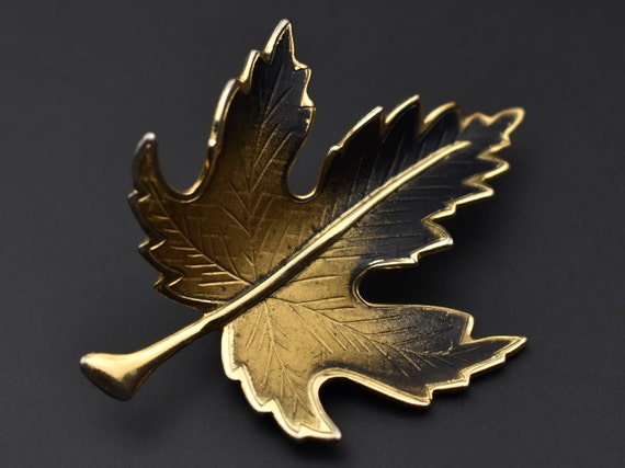 Maple leaf brooch, large gold and black floral la… - image 1