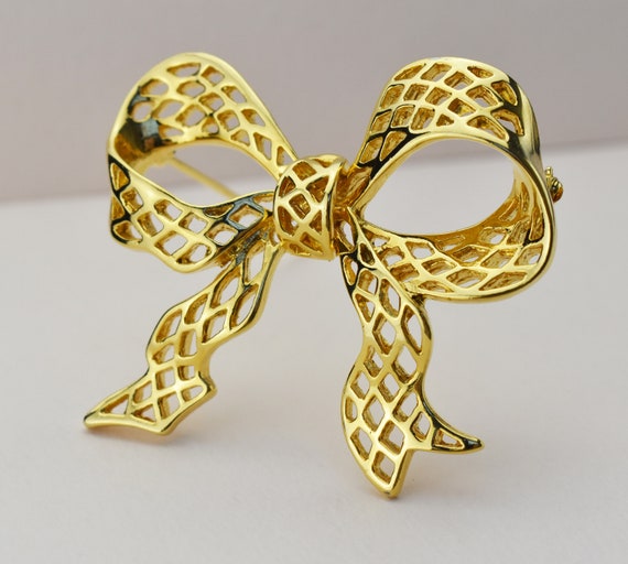 Gold bow brooch large, elegant basic lapel pin, s… - image 4