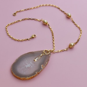 Agate slice pendant necklace gold, chunky chain necklace for women, raw druzy necklace, statement quirky jewelry gift