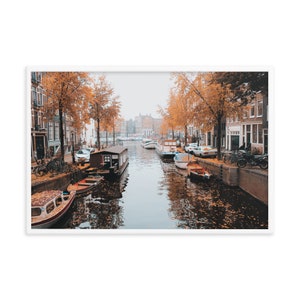 Cartel enmarcado, Otoño en Ámsterdam, Países Bajos. Arte mural