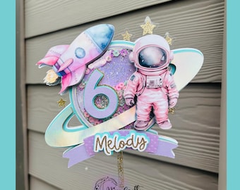 Adorno personalizado para tarta de astronauta: temática espacial brillante