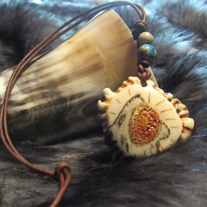 Ragnarök Car Charm &quot;Hati swallows the Sun&quot;
