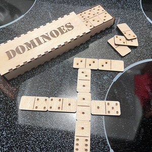 Domino Travel Set, Lightburn Project File, file lasercut, vettoriale, taglio laser, glowforge, xtool d1, .ai, .dxf, .svg, .lbrn2