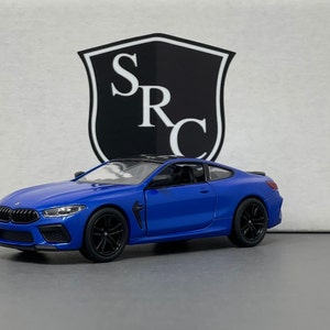 BMW M8 Competition Coupe - Kinsmart 1:38 Diecast