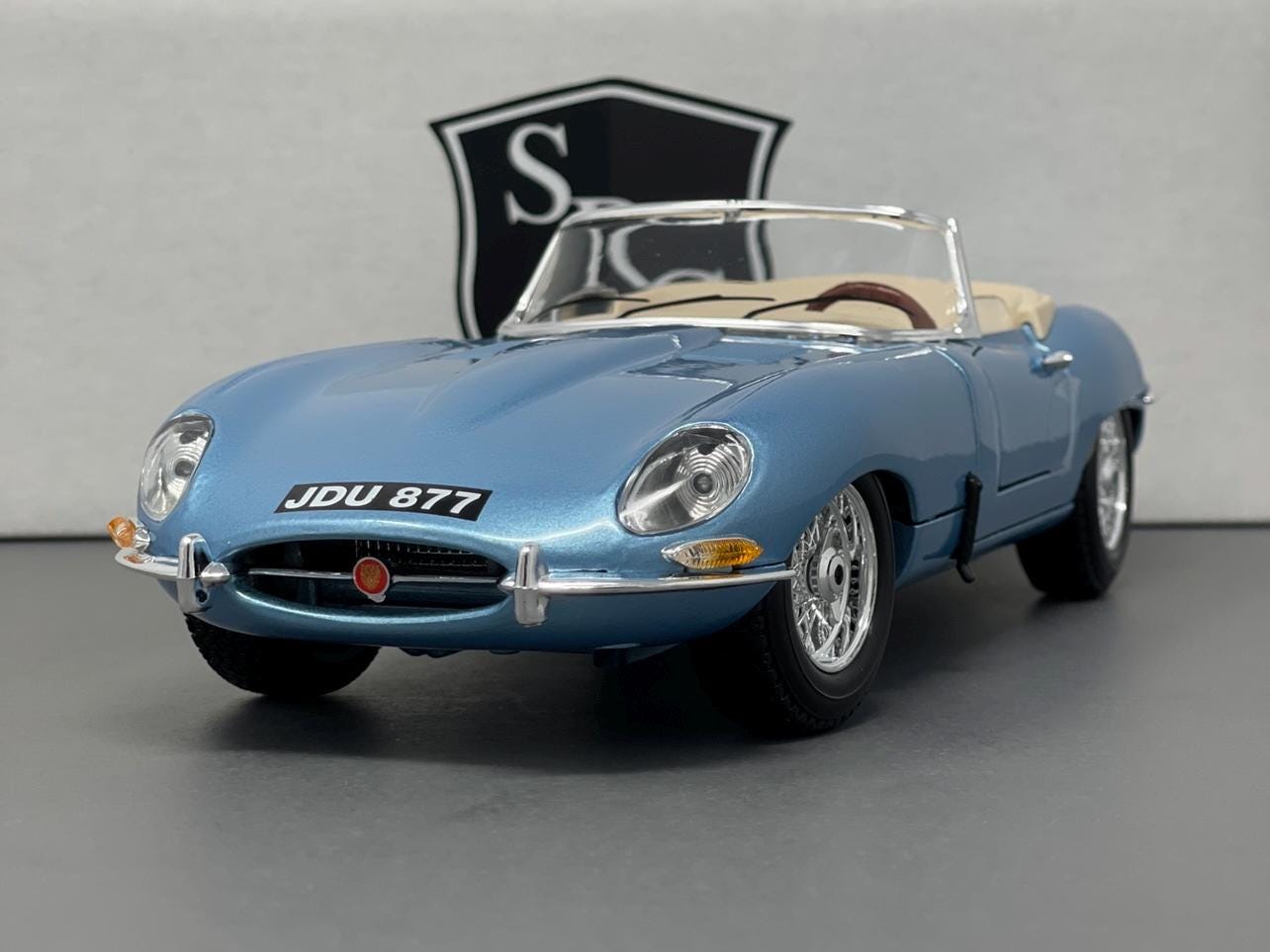 Maisto jaguar hot sale