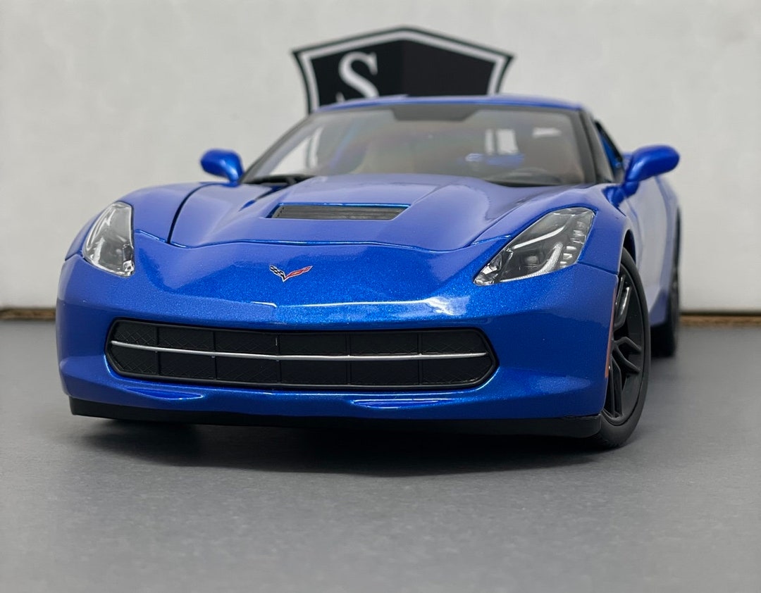 シボレー コルベット スティングレイ C7 - Maisto 1:18 ダイキャスト