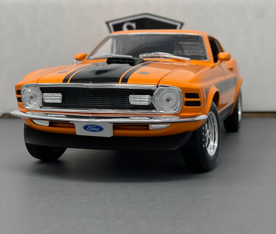 新品マイスト 1/18 マイスト1970 Ford Mustang Mach 1