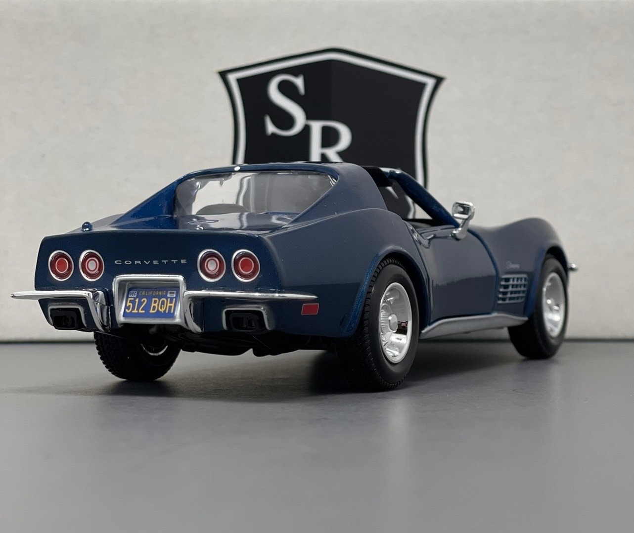 シボレー コルベット スティングレイ C3 - Maisto 1:24 ダイキャスト