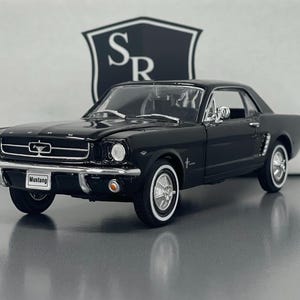 FORD MUSTANG coupe HARD TOP rouge 1/24 1964 1/2 FORD MUSTANG coupe HARD TOP rouge 1/24 1964 1/2