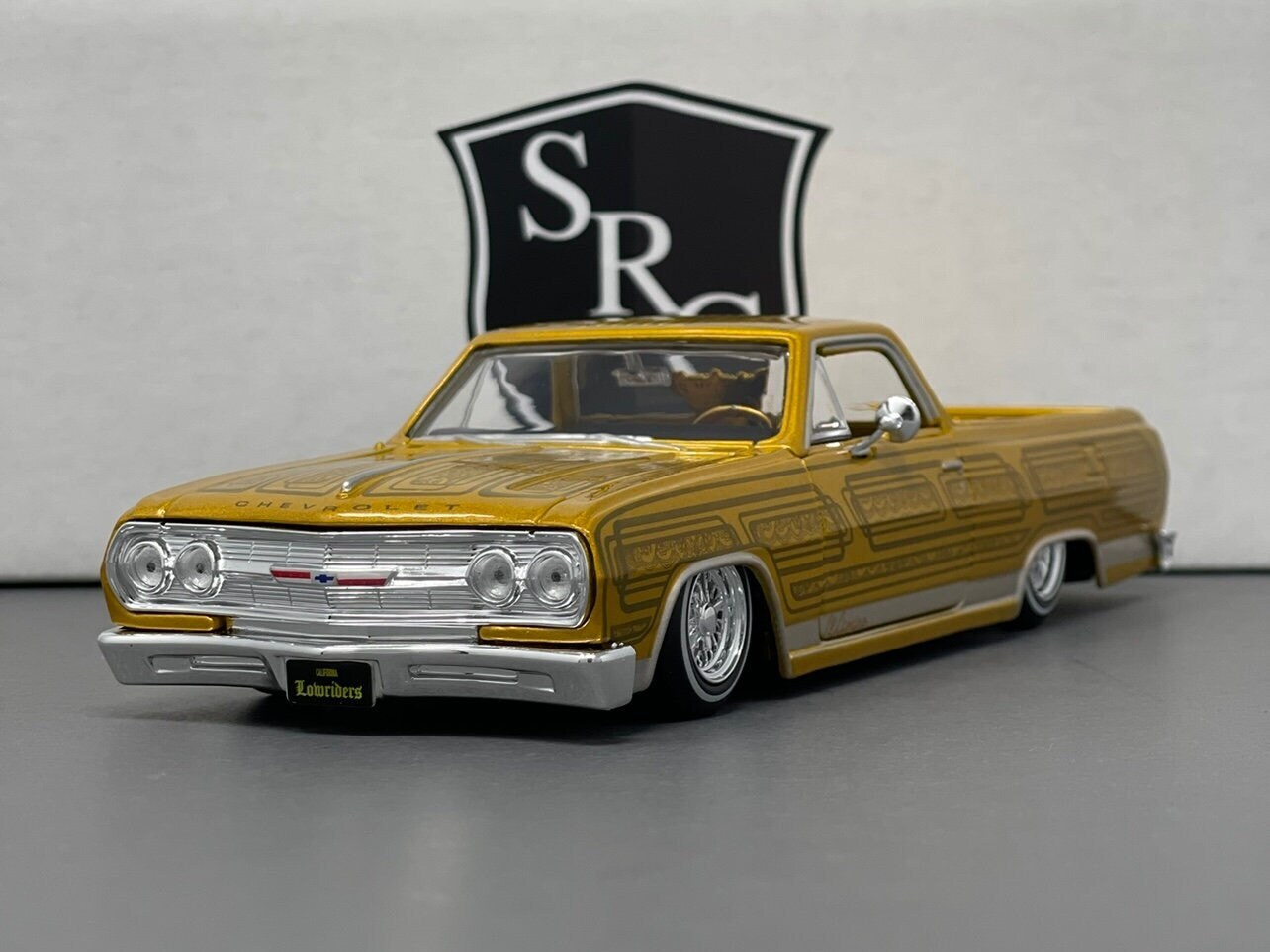 Rc Lowrider With Hydraulics Maisto 1/25 Diecast 1965 Chevy El
