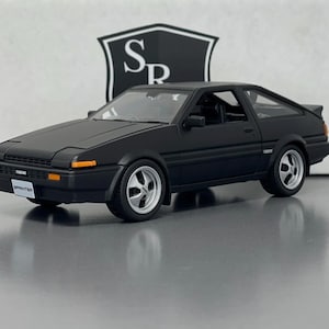 Toyota Sprinter Trueno AE86 - Maisto 1:24 Diecast