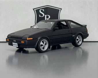 Toyota Sprinter Trueno AE86 - Maisto 1:24 Diecast