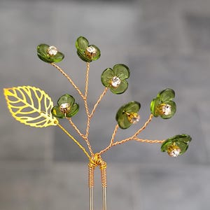 Elegant Green Floral Hair Pin with Gold-Silver Leaf Accents – Perfect for Brides, Bridesmaids, and Wedding Days – Handmade Hair Accessory