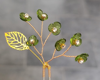 Elegant Green Floral Hair Pin with Gold-Silver Leaf Accents – Perfect for Brides, Bridesmaids, and Wedding Days – Handmade Hair Accessory