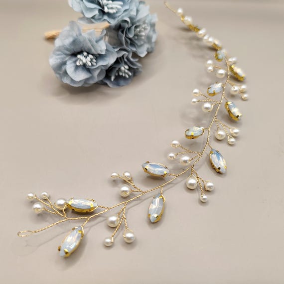 Bridal Crystal & Pearl Vine Headpiece - White Amazon.com : BEAYFILY Bridal Wedding Hair Vine,Extra Long  main image 4